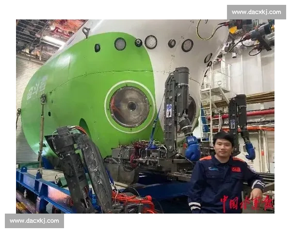 浙大燃冰照全运！南海 1522 米深海升起绿色火种