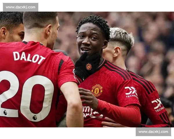 梅努赴西特训求复苏，曼联前景仍黯淡